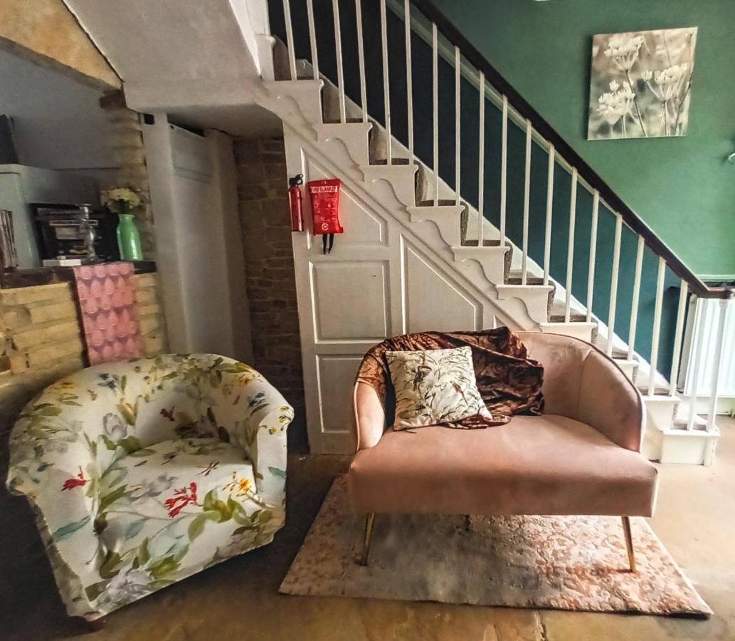 4 Bedroom Period Townhouse In The Heart Of Hebden Hebden Bridge Luaran gambar